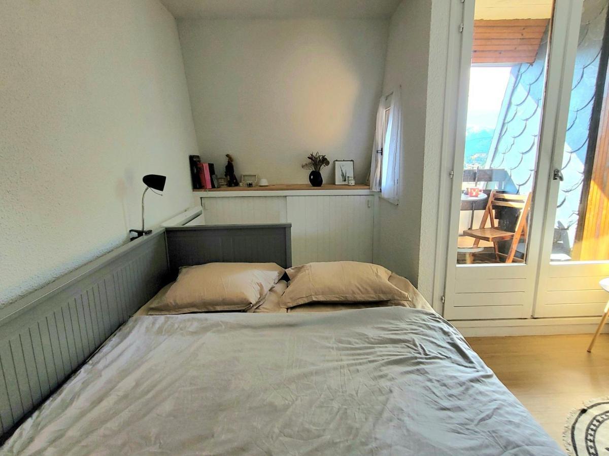 Studio Avec Tres Belle Vue Sur Les Angles Et Proche Des Pistes Luaran gambar